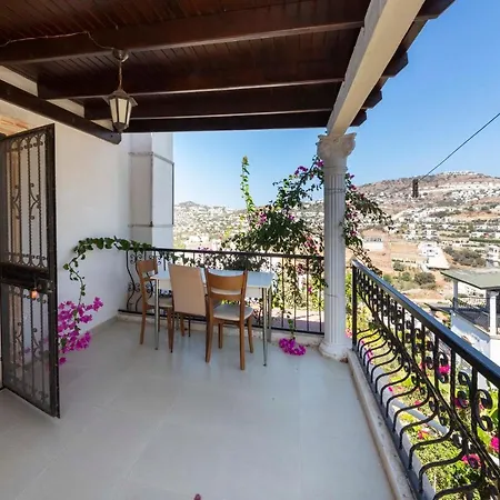 Lovely House With Astonishing View In Gumusluk, Bodrum Apartment *